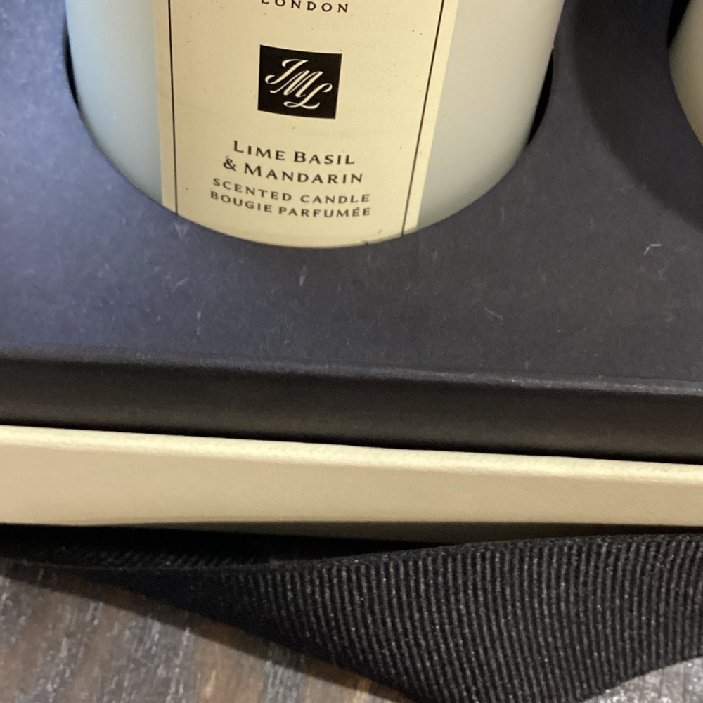 Jo Malone Set of 3 Small Candles in Box with Black Ribbon - Picture 4 of 9